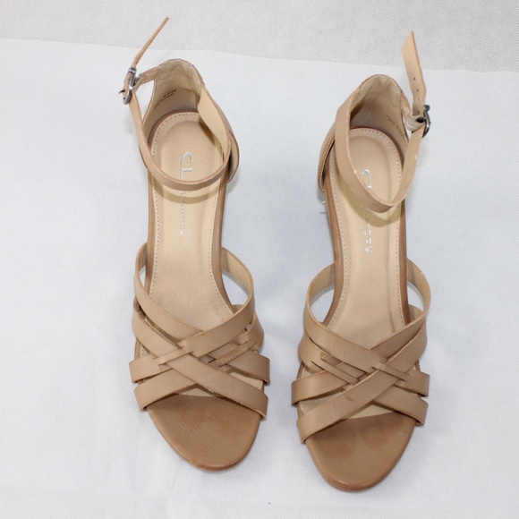 Tan strappy wedges - Picture 2 of 6